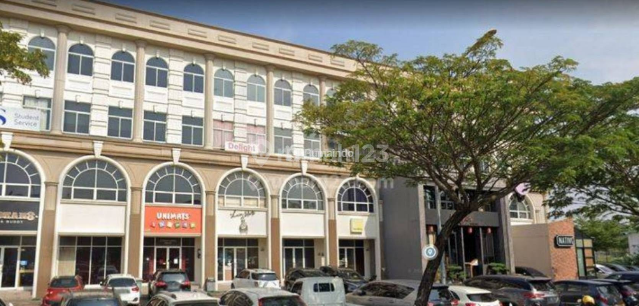 4-Story Commercial Shophouse in PIK Golf Island