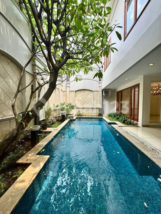 Luxurious Classic House with Pool in Pondok Indah