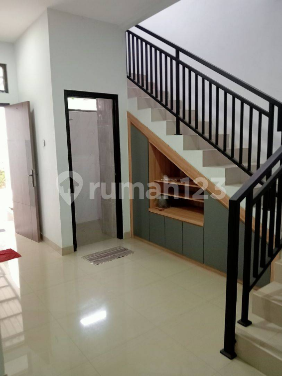 Modern House Near Cilandak Shopping Center, South Jakarta