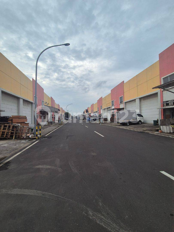 Large Industrial Warehouse Near Cakung Toll Gate