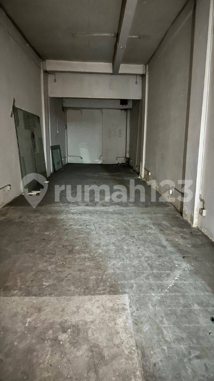 67.5m² Basement Space for Business in Darwangsa Square