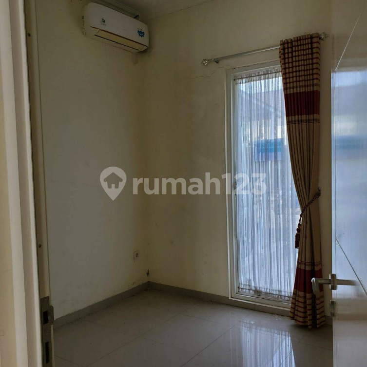 Modern House in Graha Padma Semarang Complex