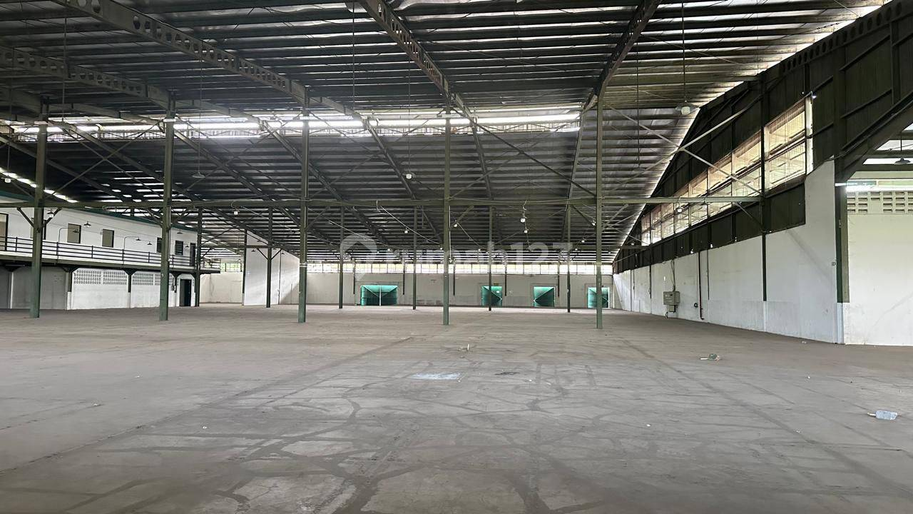 Large Industrial Warehouse in Kelapa Gading