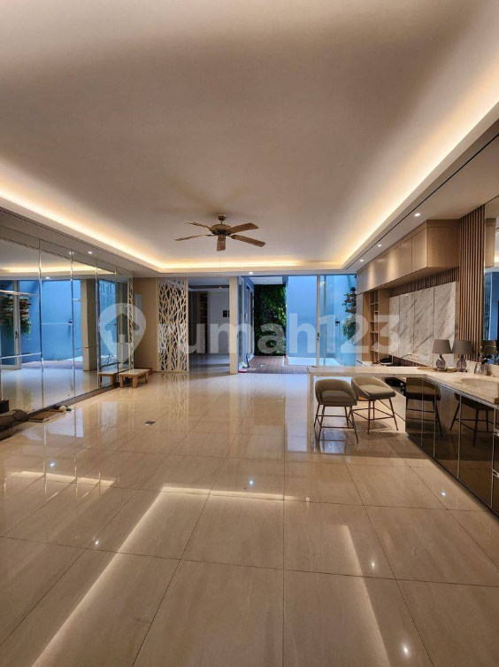 Modern 3-Bedroom Townhouse in South Jakarta Cilandak
