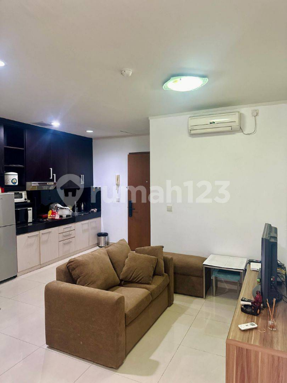 Modern 1BR Apartment with Pool View Sahid Sudirman