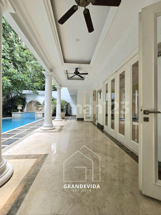 Luxury Villa with Pool in Senopati