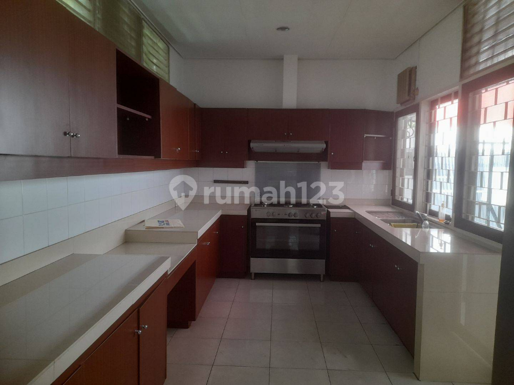 Modern House with Pool near Kuningan