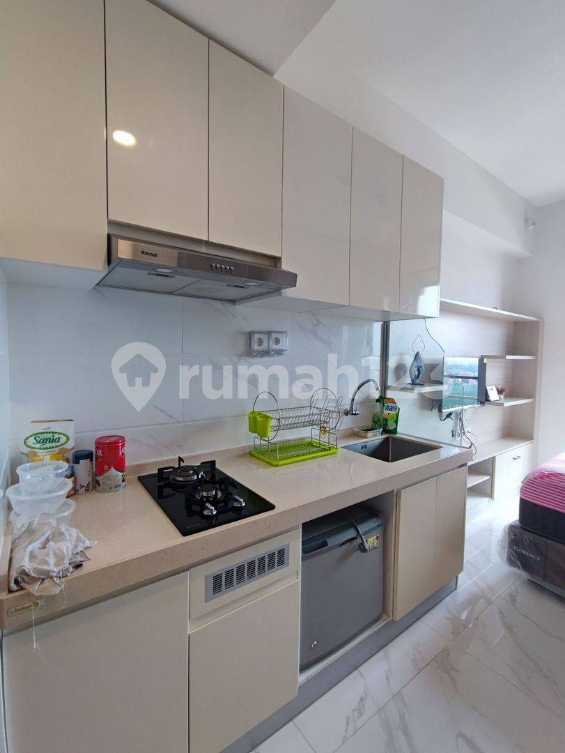 Furnished Studio Apartment with City View in SkyHouse