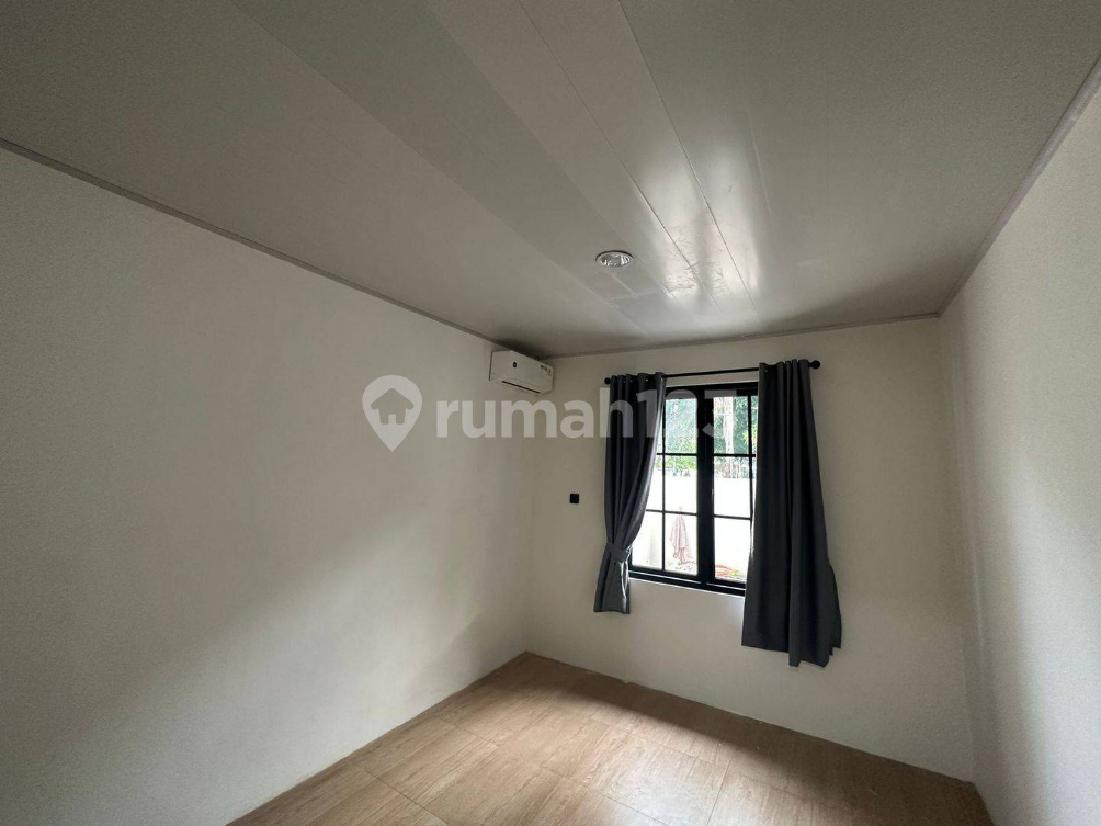 Modern 3-Bedroom Townhouse with Kitchen Set