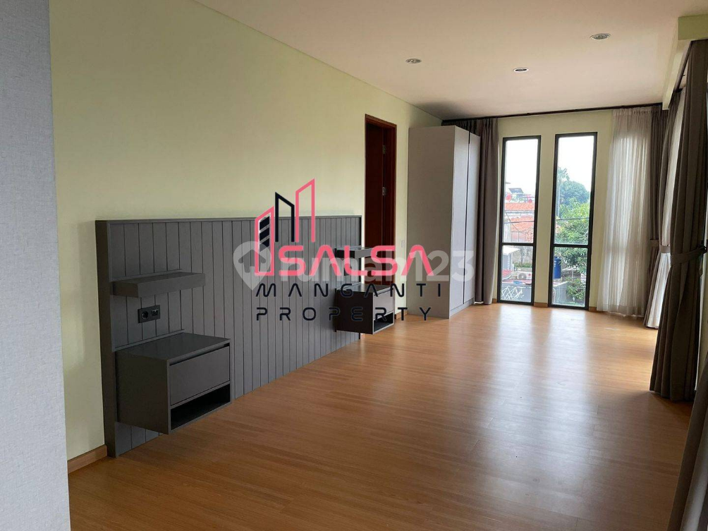 Spacious 4-Bedroom House in Kemang with Modern Amenities