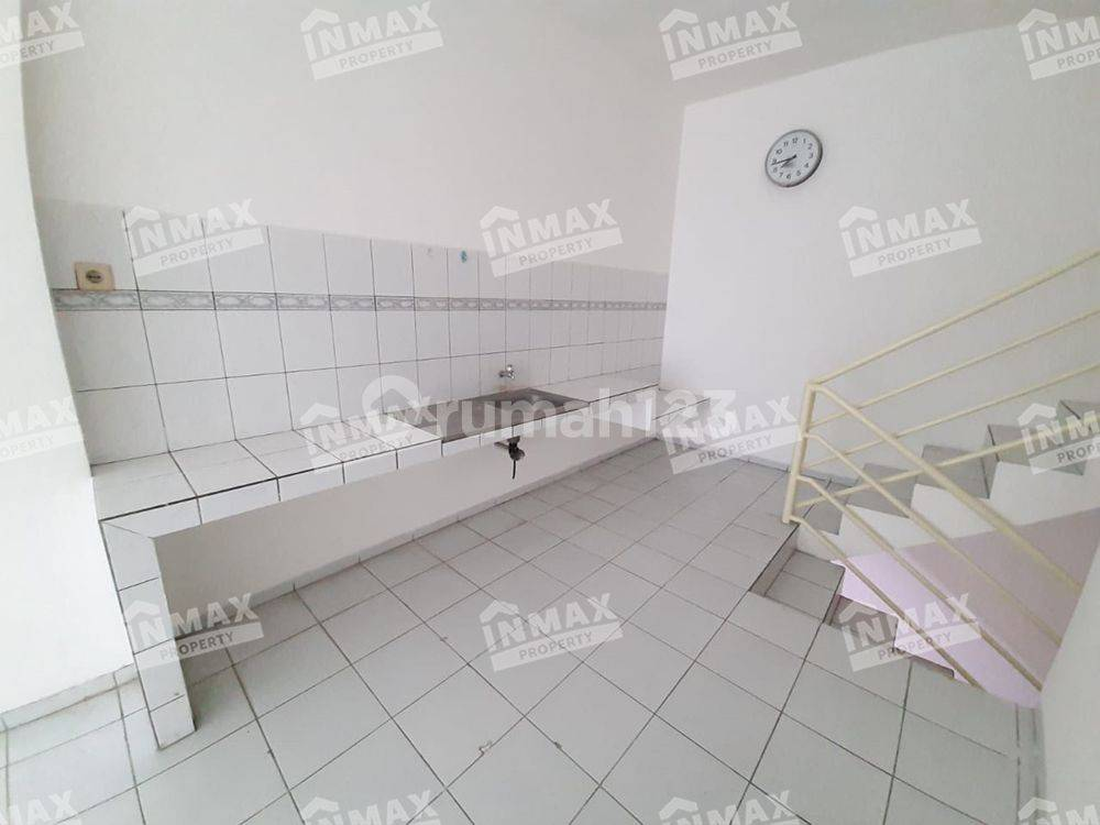 Strategically Located 3-Story Ruko in Malang