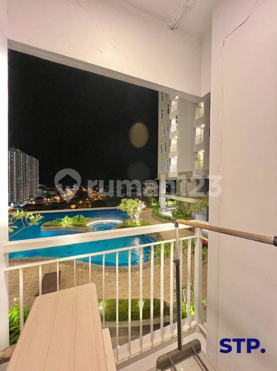 Furnished Studio Apartment with Pool View