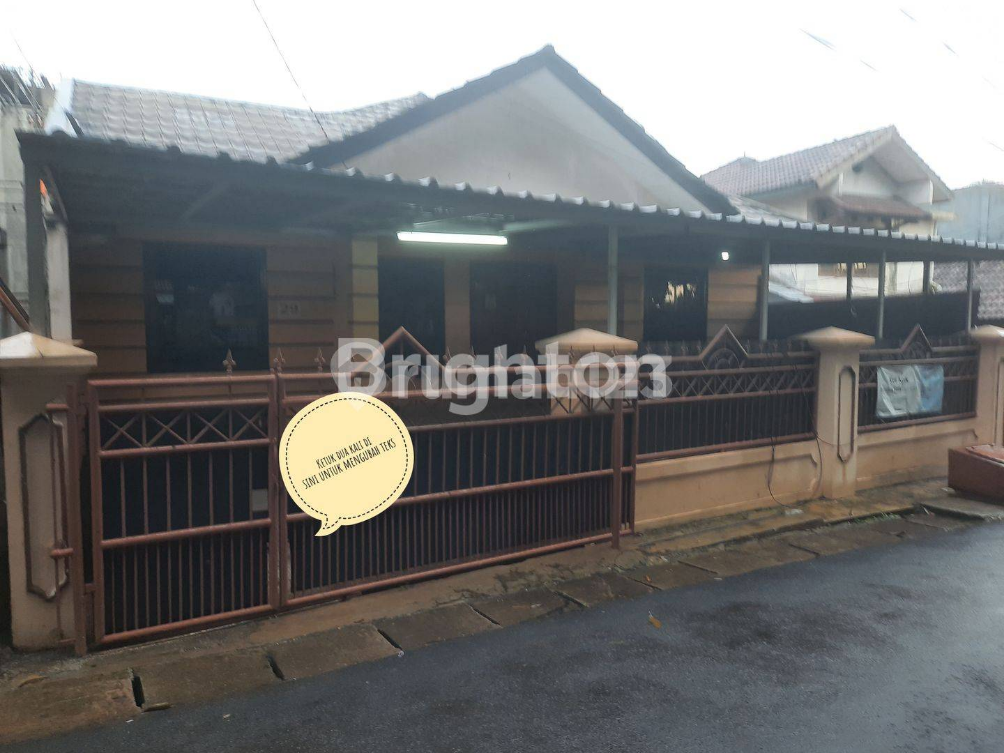 Strategic Depok House Near UI and Malls
