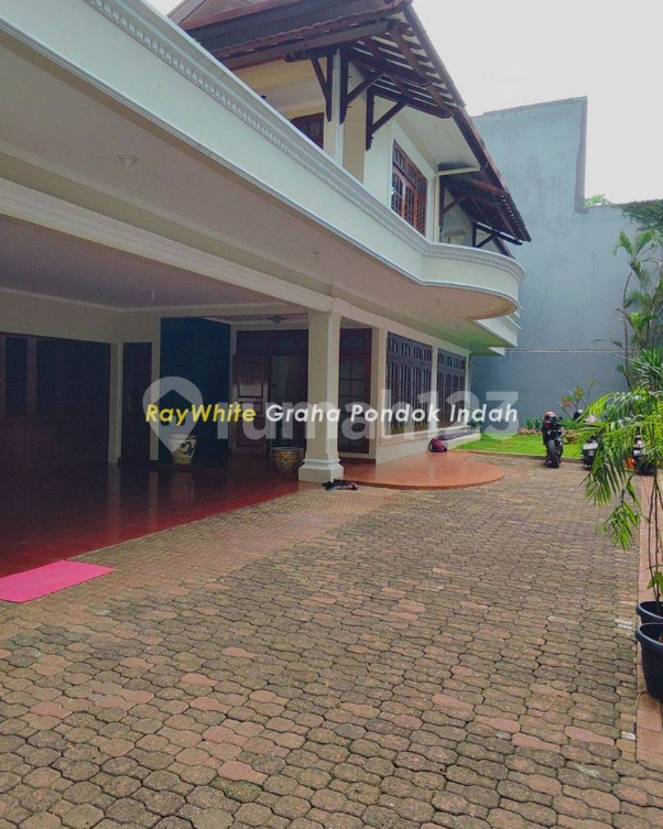 Luxurious Villa with Pool and Garden in Pejaten