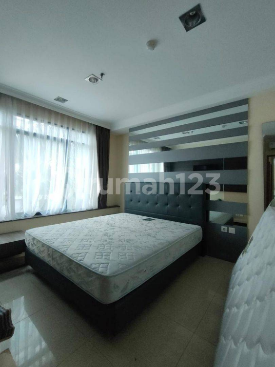 Modern Furnished Apartment with Built-in Kitchen