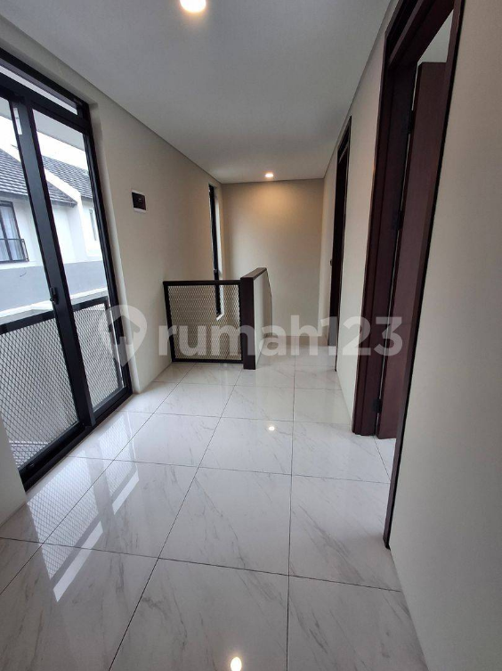 Modern Townhouse in Kota Baru Parahyangan