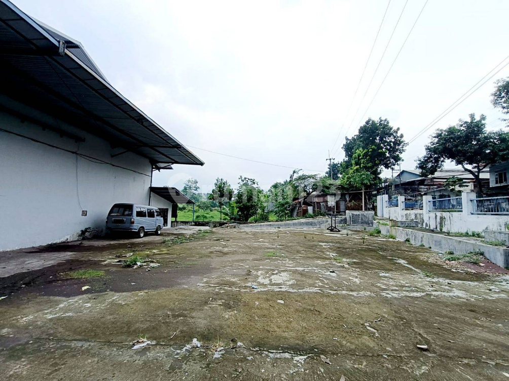 Large Warehouse Complex Near Toll Gate Pandaan