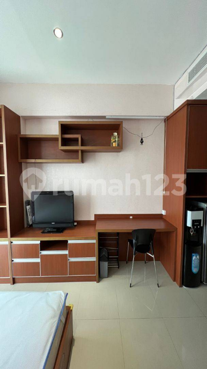 Modern Studio Apartment with Built-in Furniture