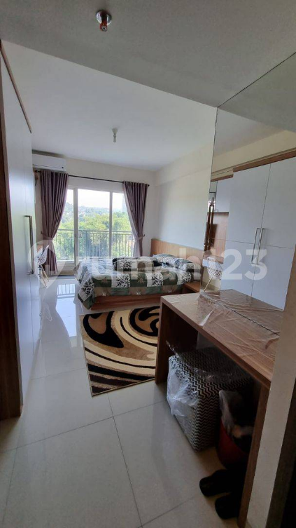 Furnished Studio Apartment with Mountain View