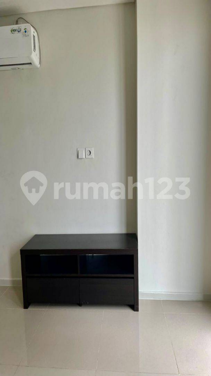 Modern Furnished 1BR Apartment with Pool View