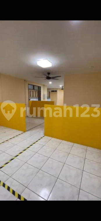 Two-Story Commercial House in Strategic Bintaro Location