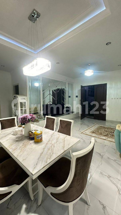 Modern Two-Story House with Garden in BSB City