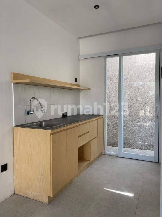 Modern Two-Bedroom House in Renon with Parking