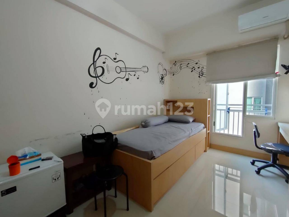 Furnished Studio Apartment with City View