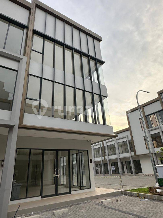 Modern 3-Story Corner Commercial Building