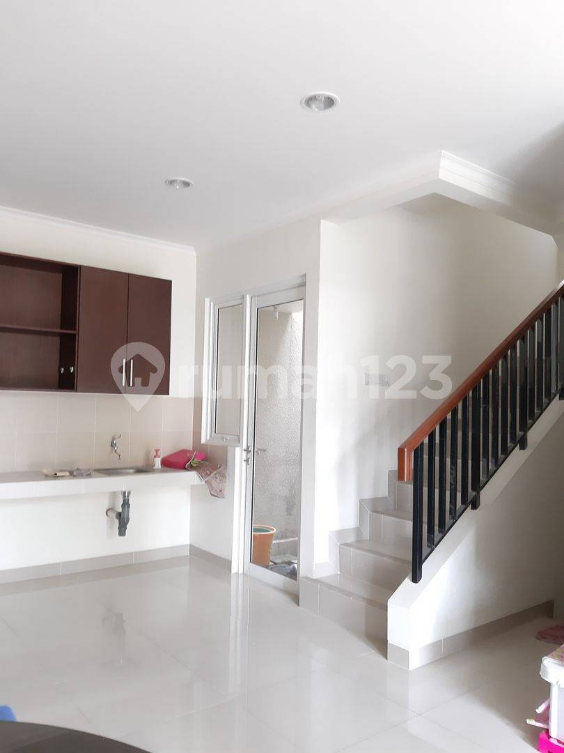Modern Semi-Furnished Townhouse in Gading Serpong