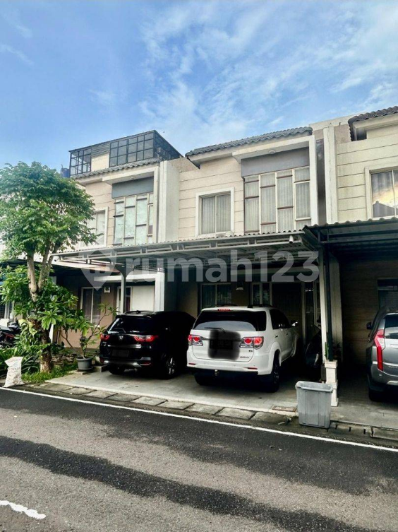 Spacious 5-Bedroom Green Lake House with AC
