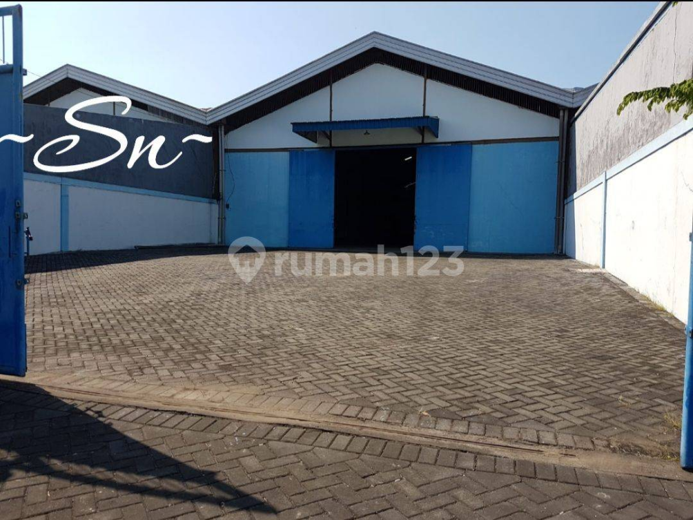 Large Industrial Warehouse with Office Space