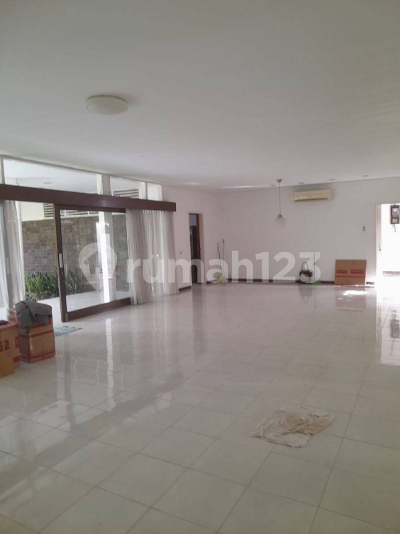 Modern House with Pool near Kuningan