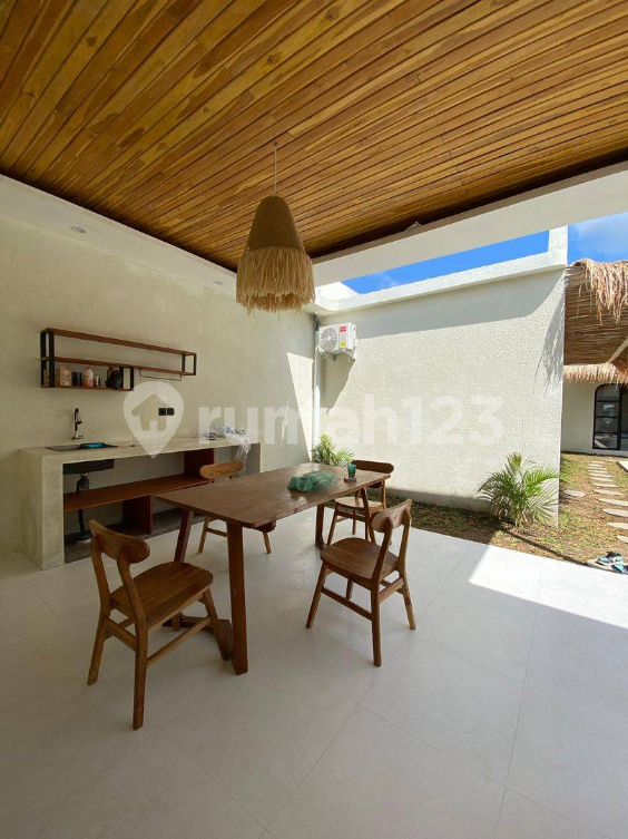 Luxurious Santorini Villa with Pool in Jimbaran
