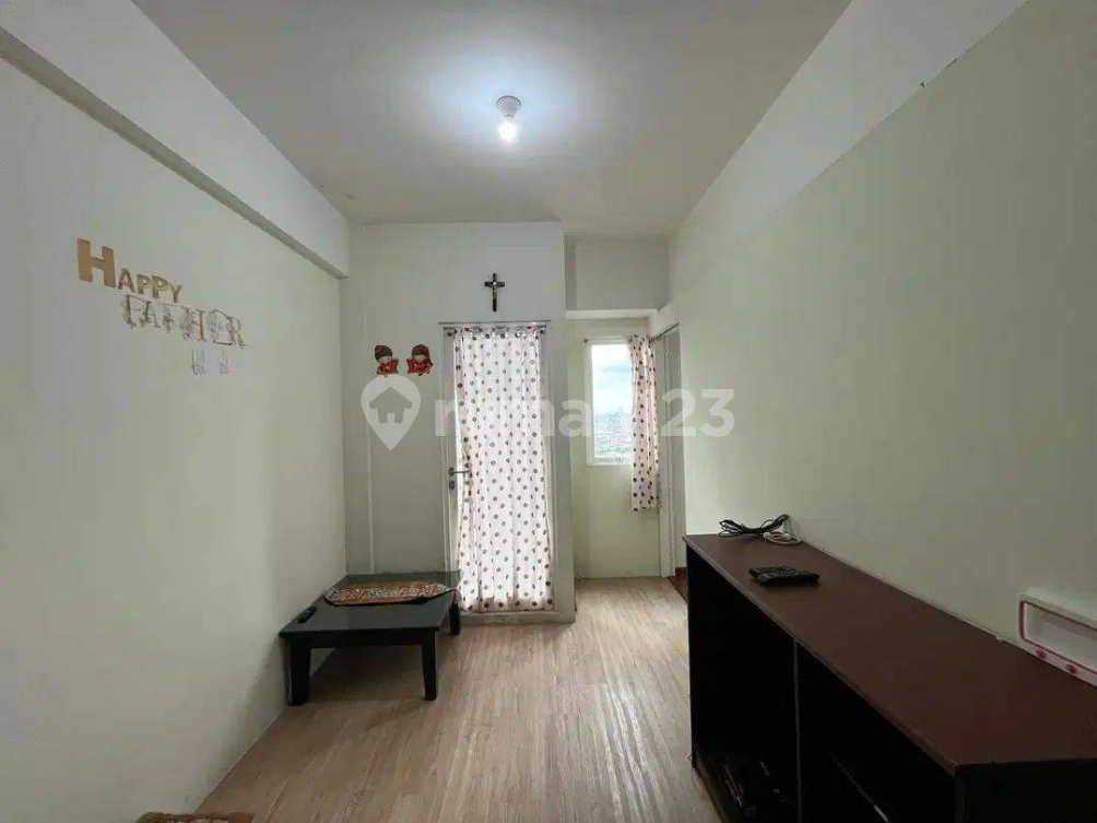 Furnished 2-Bed Apartment with City View