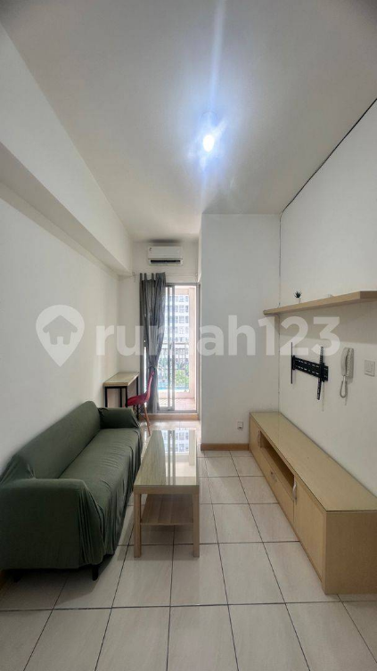2-Bedroom MTown Apartment with Pool View
