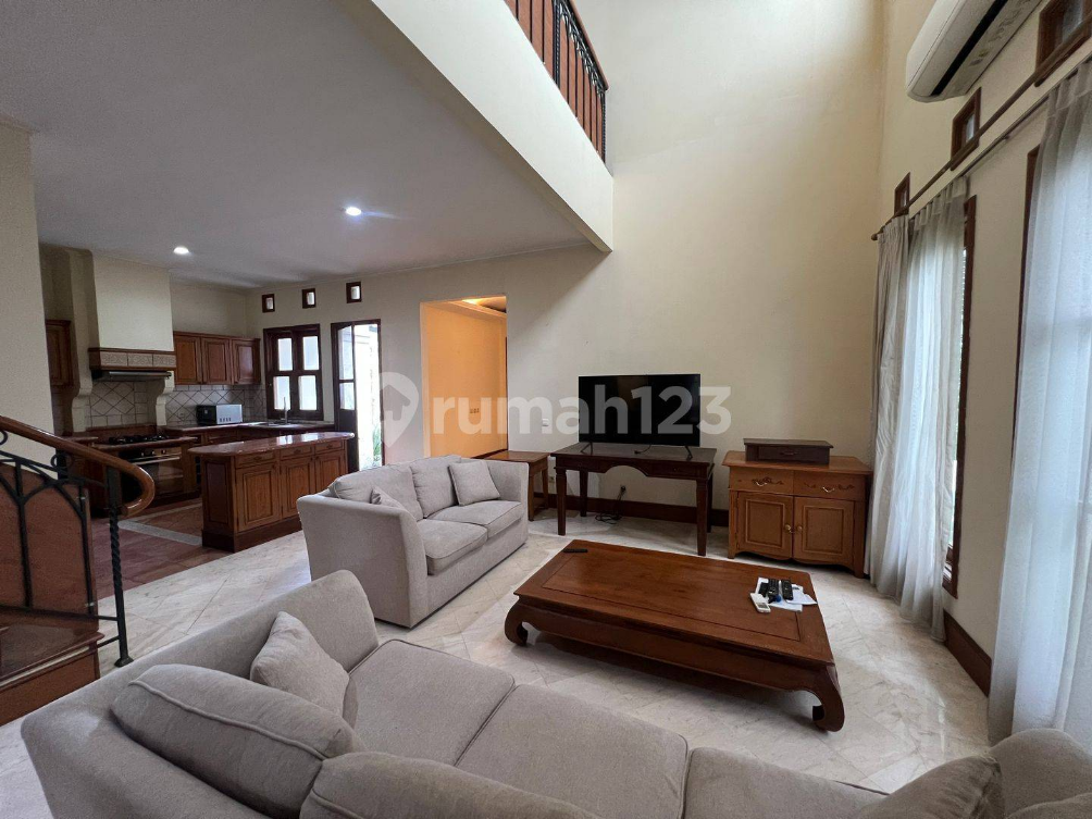 Spacious Two-Story House with Pool Near French School