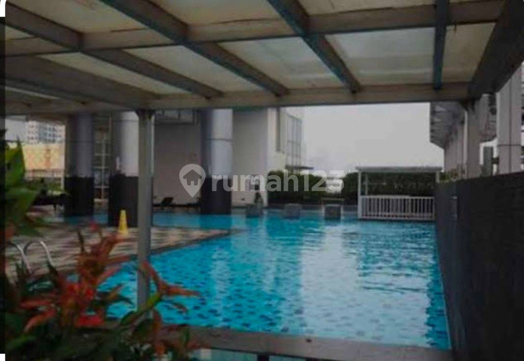 Renovated 2BR Cosmo Terrace Apartment with Pool