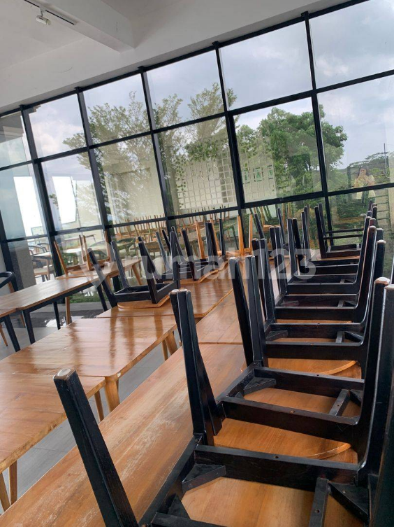 Luxury 1000m² Restaurant Building with Mountain Views