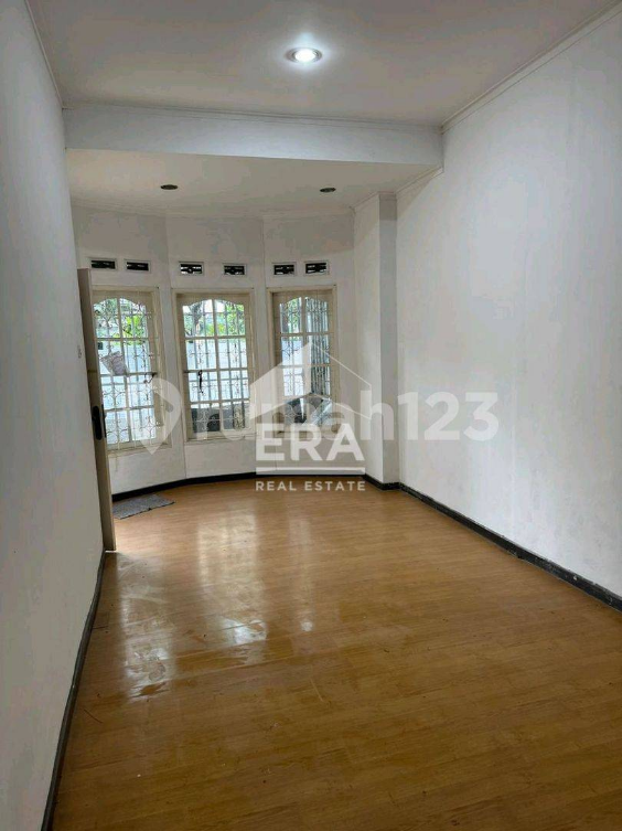 Minimalist Two-Story House with Four Bedrooms