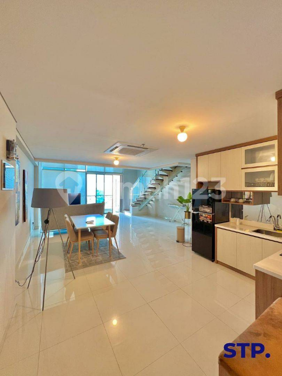 Luxurious Furnished Skyloft SOHO with City Views