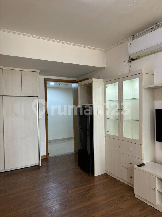 Modern Furnished 1BR Apartment in The Mansion Kemayoran