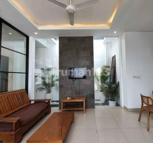 Modern 3-Bedroom Villa with Pool in Kerobokan