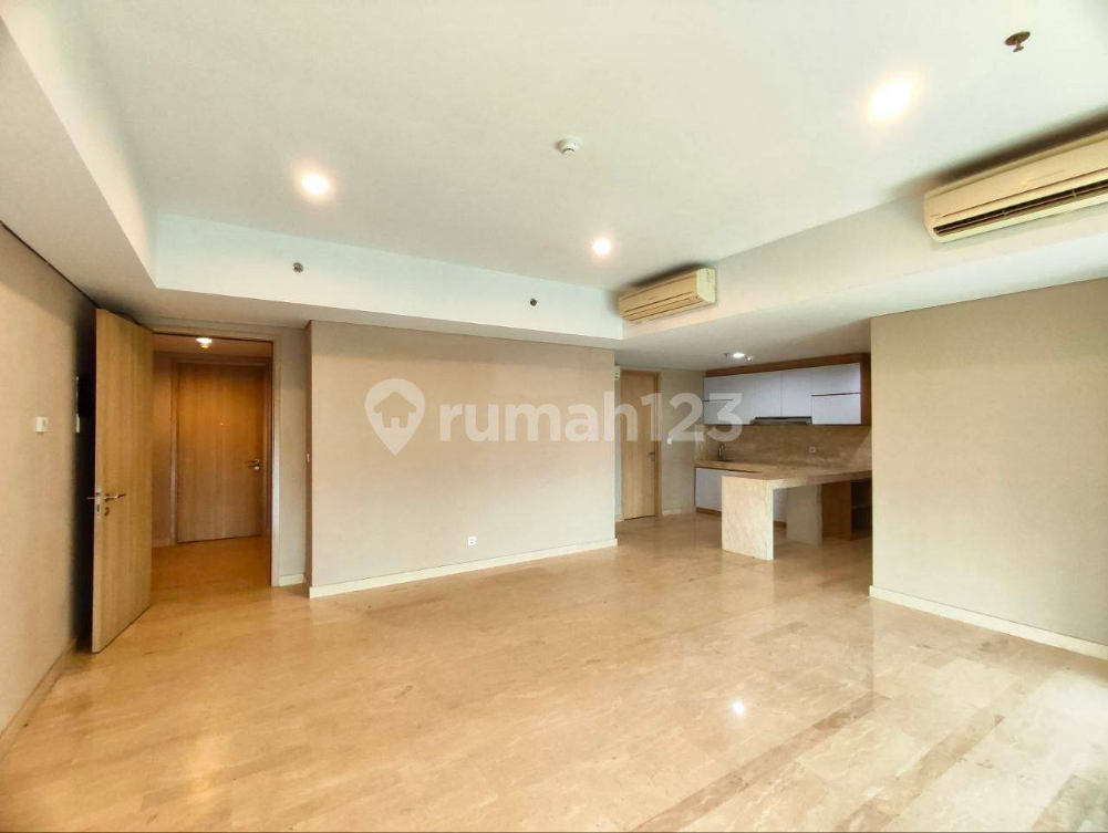 Luxurious 118m² Apartment with Private Lift