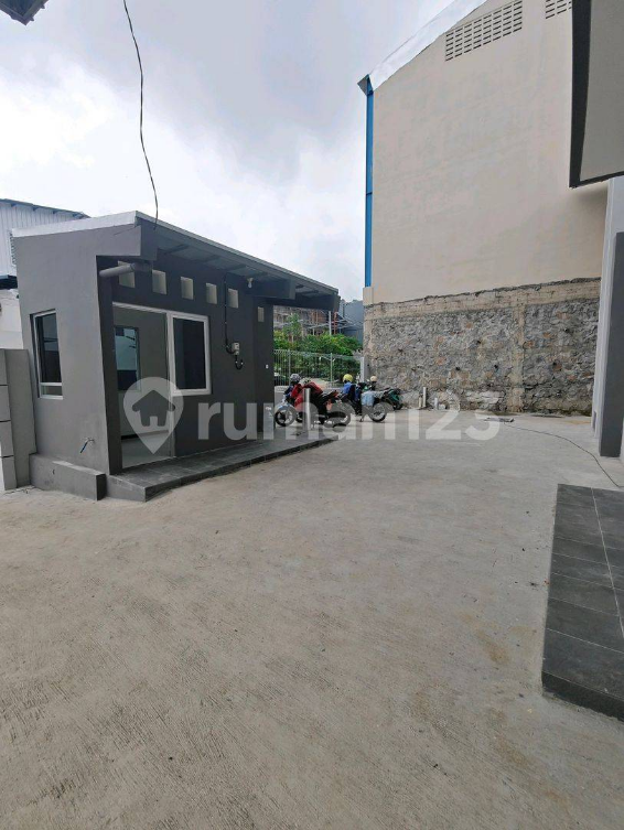 New Industrial Warehouses with Office Space in Semarang