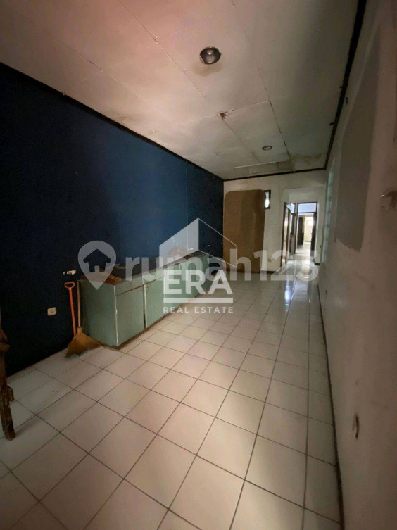 Spacious 5-Bedroom House in Dago Bandung