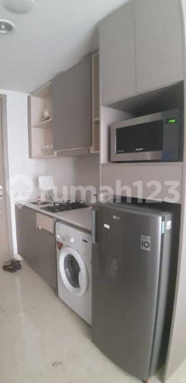Furnished Studio Apartment at Gold Coast
