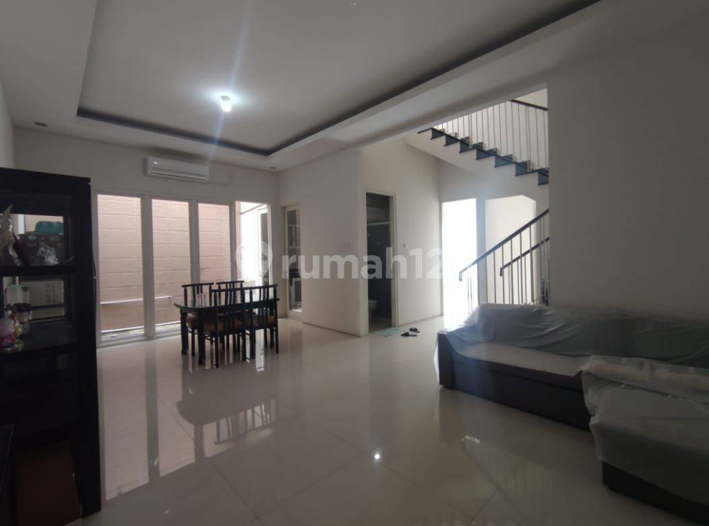 Modern 2-Story House Near Market in Surabaya
