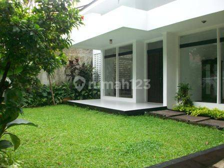 Modern House with Pool Near International School