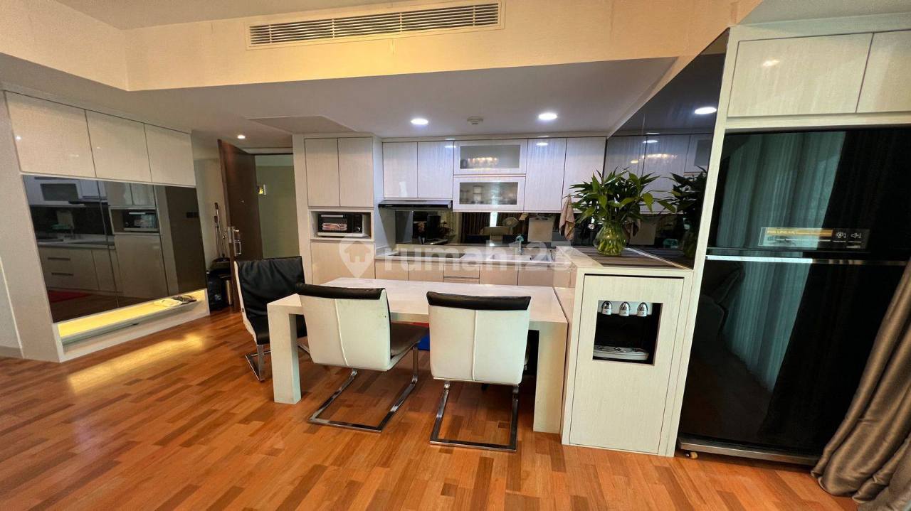 Modern 2-Bedroom Apartment Near UPH with Designer Interior